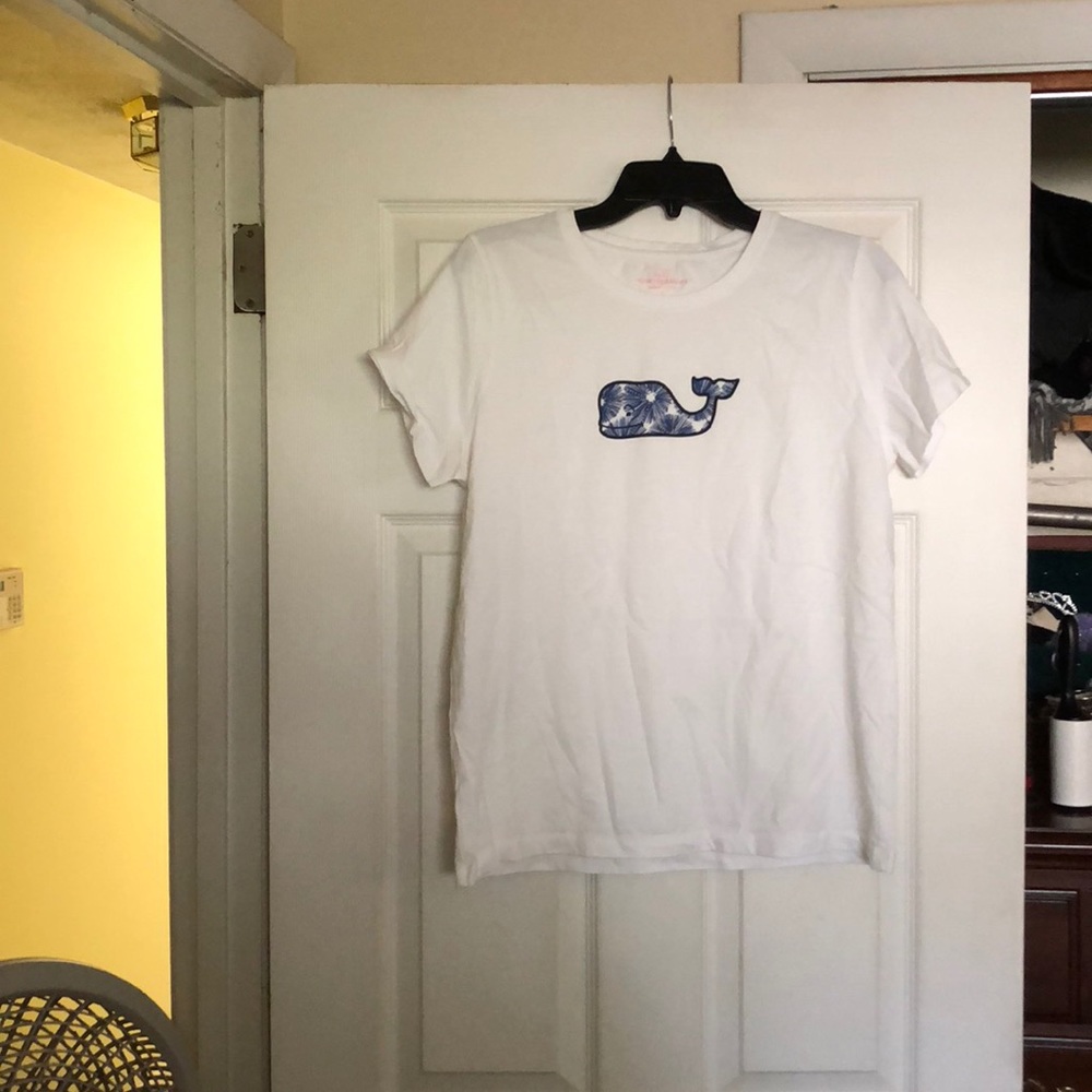Vineyard vines size large